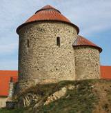 Znojemsk� rotunda s novou st�echou